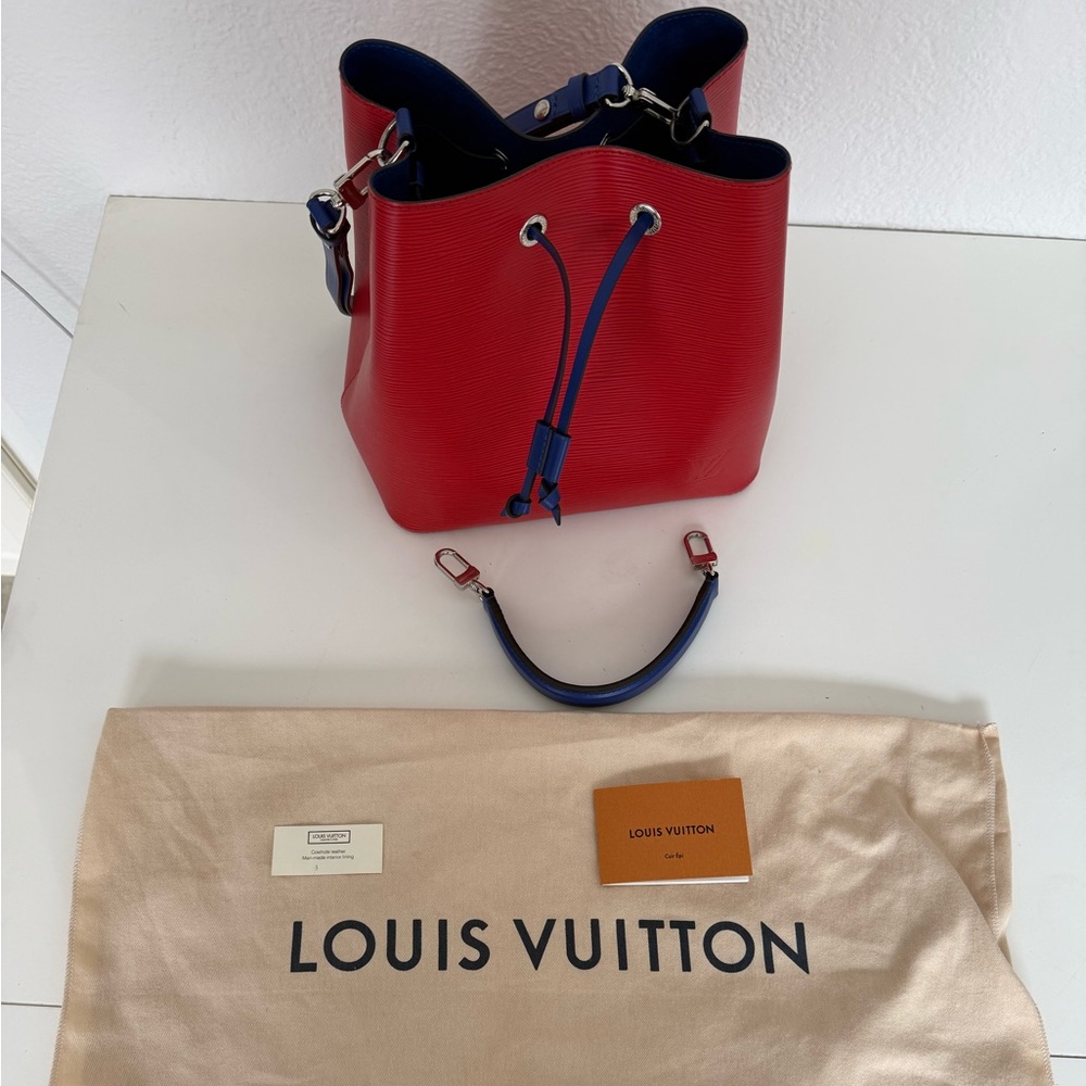 Authentic Louis Vuitton NéoNéo MM bucket bag